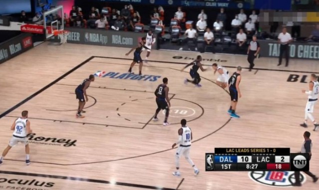  里尔主场控球压制，精妙配合撕破密集防守网